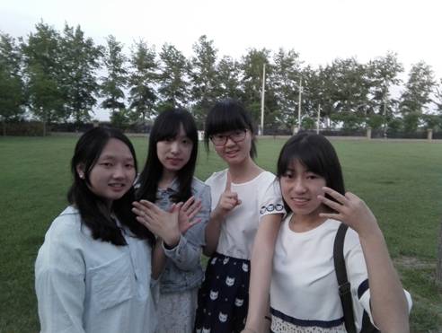 新葡萄官方网法学15-2班6号楼318_副本.jpg